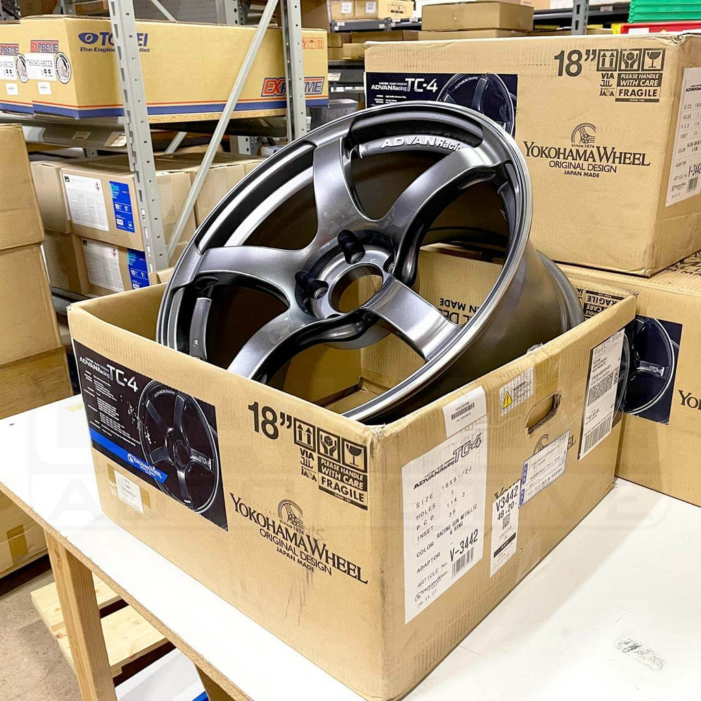 ADVAN TC-4 Wheel - 18x9.5 / +35 / 5x114.3 - Racing Gunmetallic & Ring - Angle 6