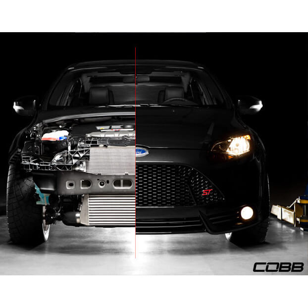 COBB Front Mount Intercooler v2 (FMIC), 2013-2018 Focus ST - Angle 3