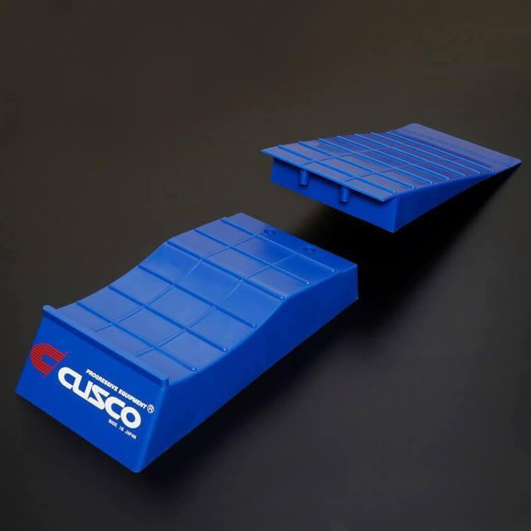 Cusco Jack Assist Ramps (Pair/2, Blue) - Angle 2