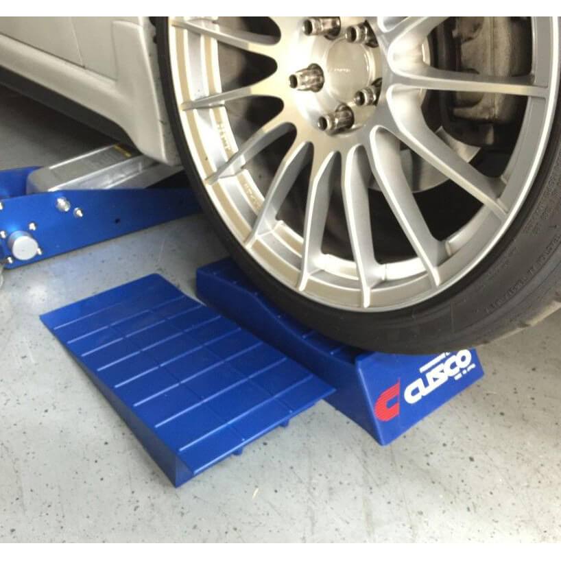 Cusco Jack Assist Ramps (Pair/2, Blue) - Angle 4