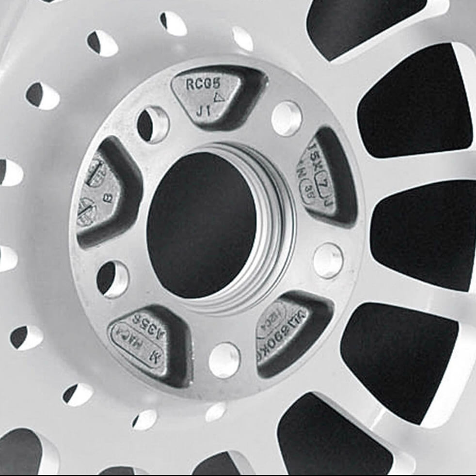 Enkei RC-G5 Wheel - 15x7 / +35 / 5x114.3 - White - Angle 3