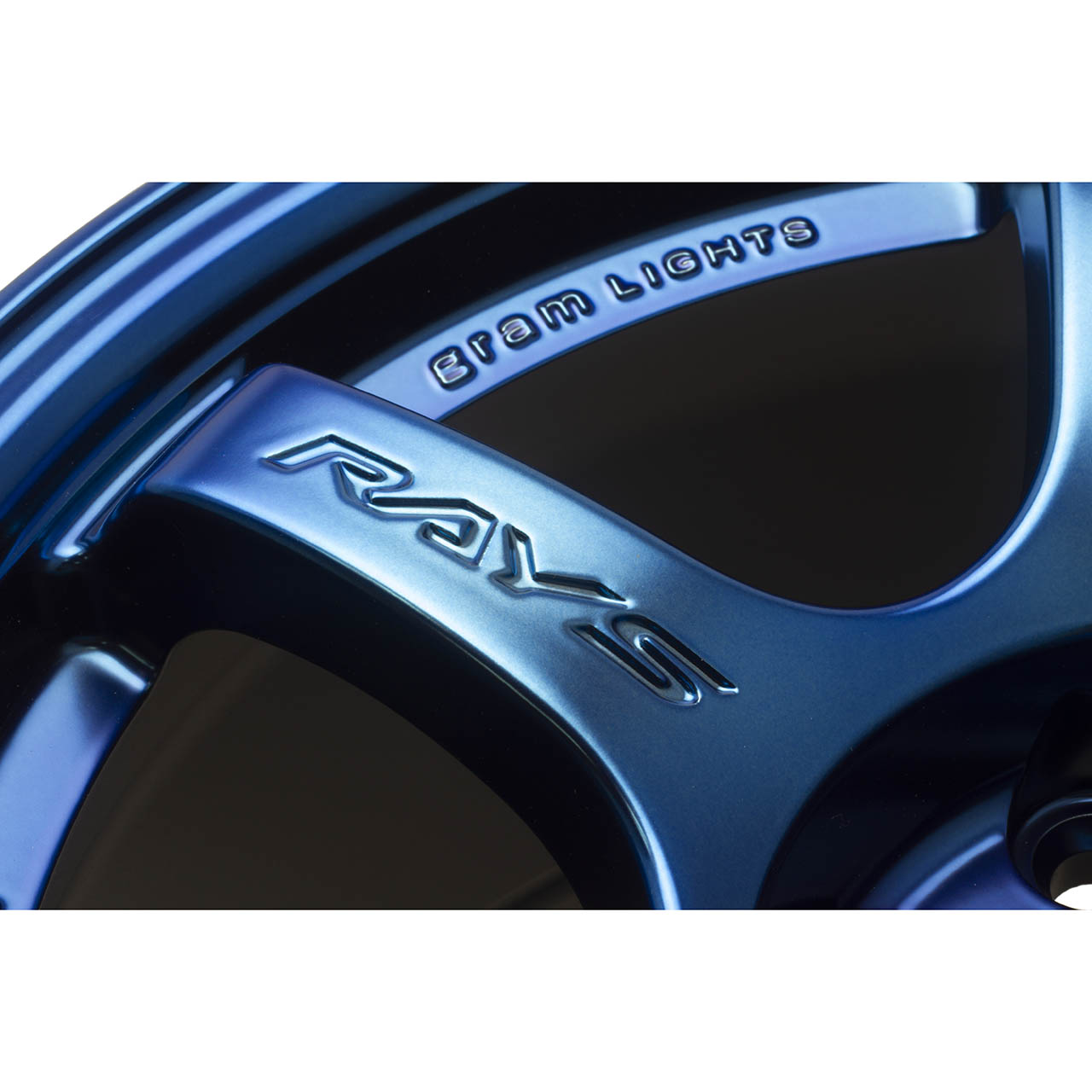 Gram Lights 57DR Wheel - 18x9.5 / +22 / 5x114.3 - Spatta Blue - Angle 3