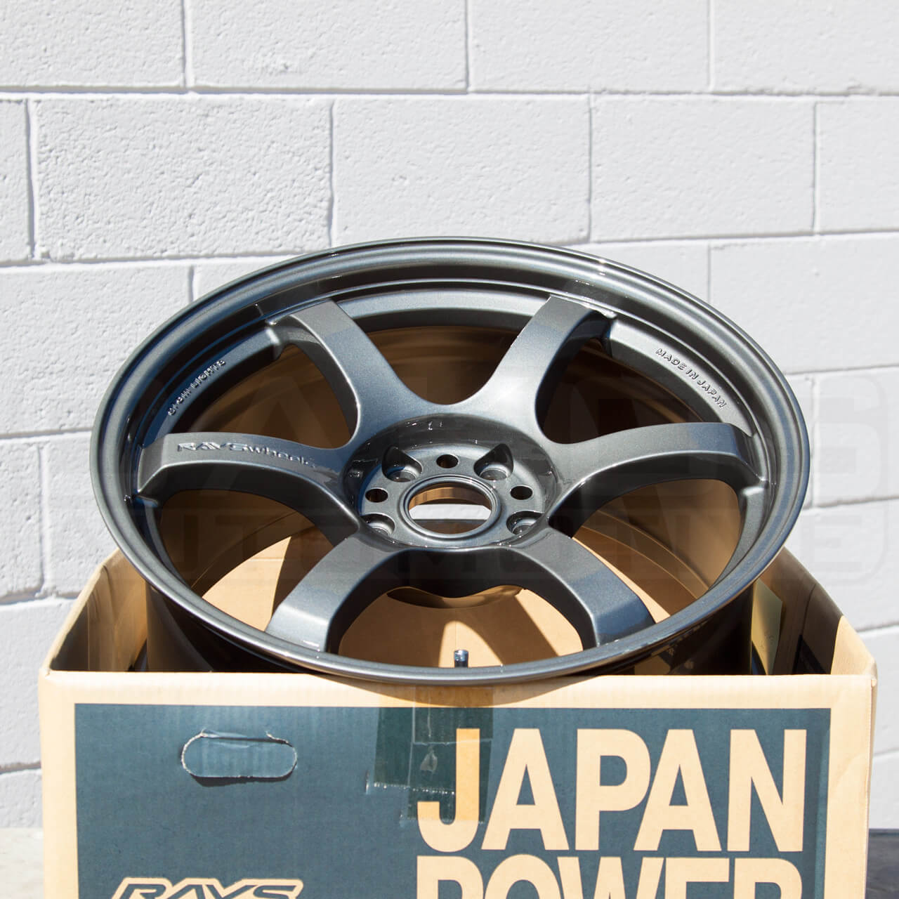 Gram Lights 57DR Wheel - 18x9.5 / +38 / 5x114.3 - HS Gunmetallic - Angle 2