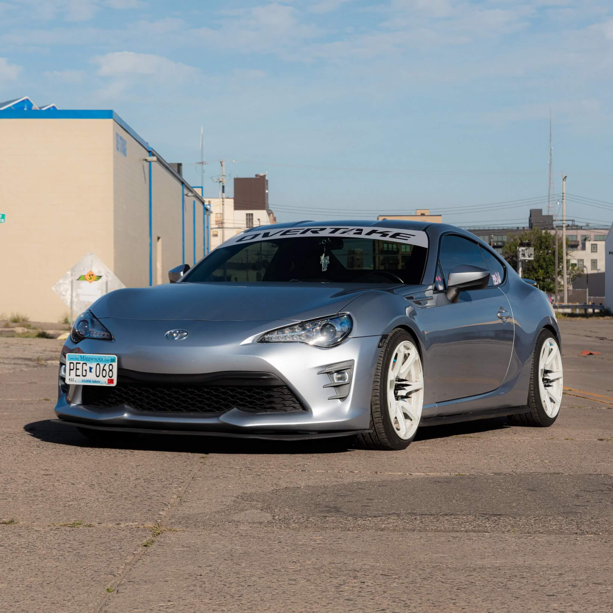 Overtake Windshield Banner
