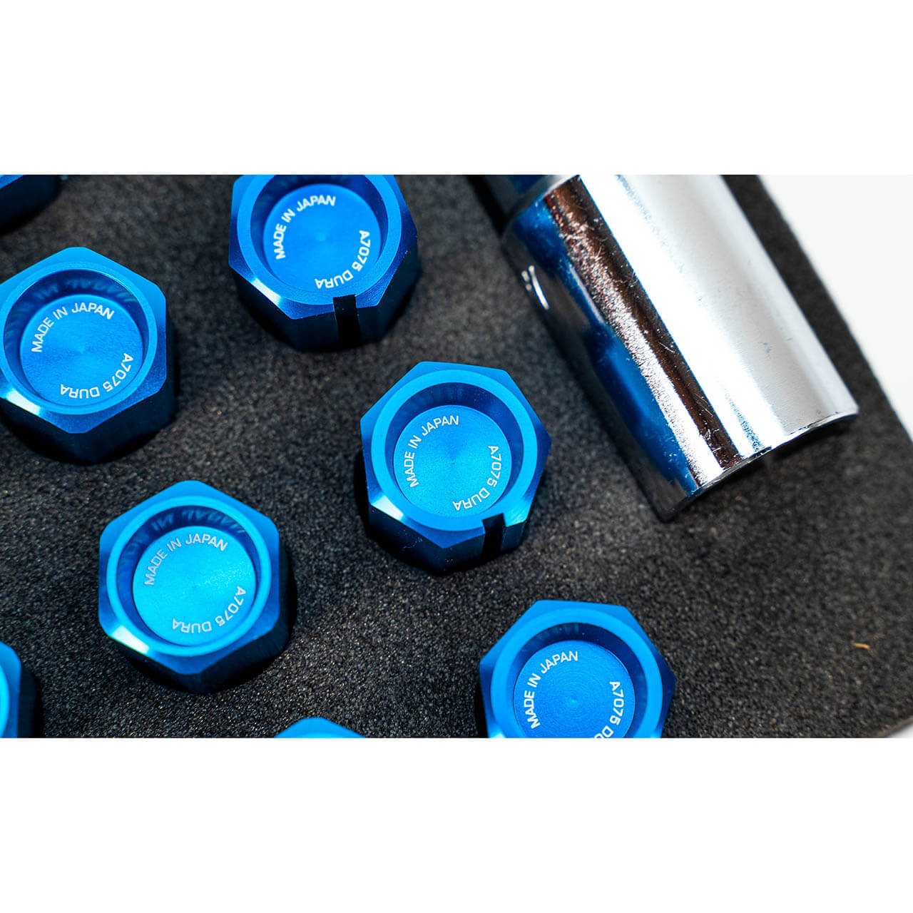 Rays Dura-Nut L42 Straight Type Lug Nuts (12x1.25mm, 16 Lugs + 4 Locks)